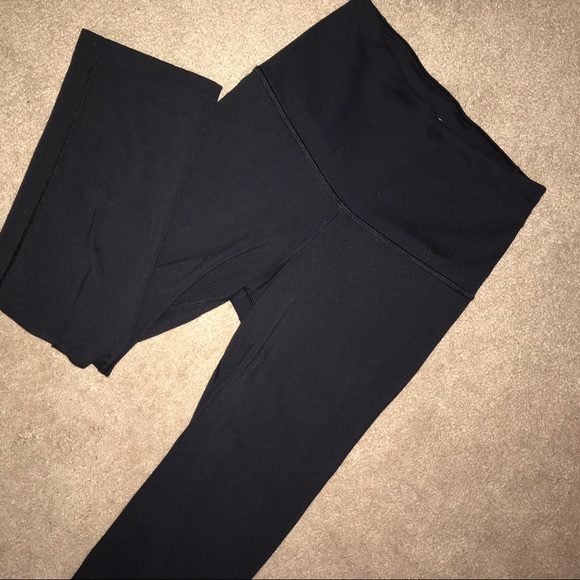 Nike Sculpt Compression Capris - Picture 3 of 6